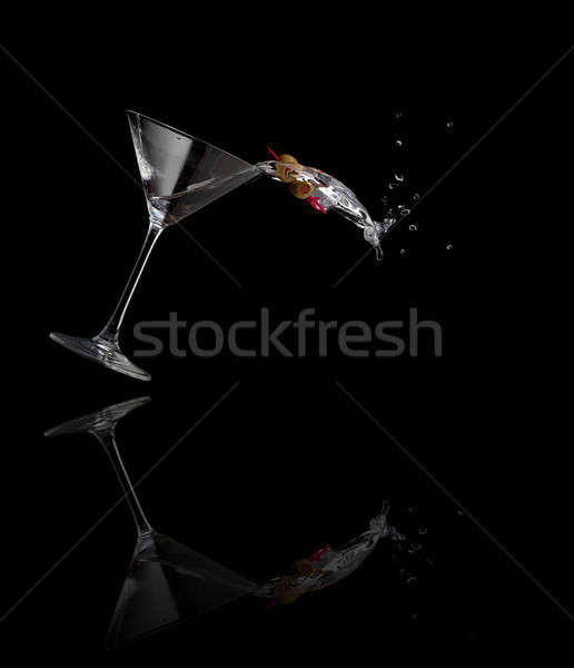 Martini görüntü yalıtılmış siyah zeytin sıçrama Stok fotoğraf © alexeys