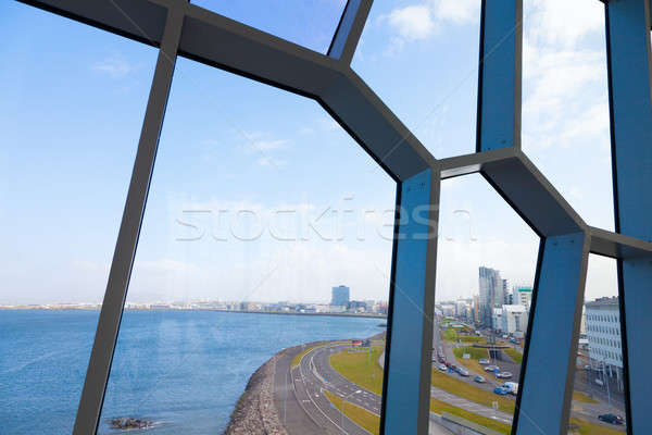 [[stock_photo]]: Reykjavik · vue · fenêtres · concert · salle