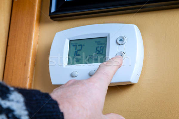 énergie personne température maison thermostat [[stock_photo]] © alexeys