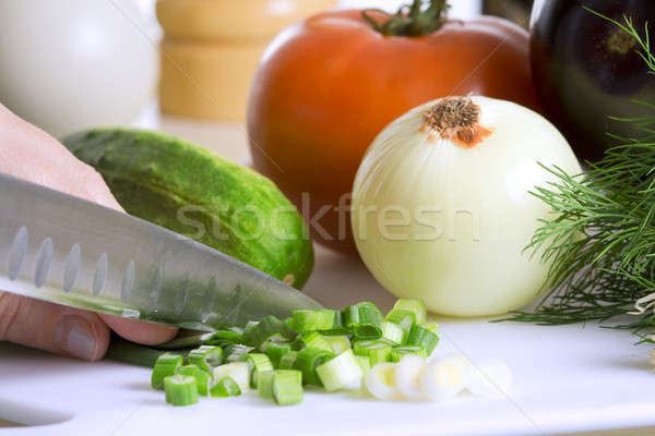 Saláta friss zöldség zöld kés paradicsom főzés Stock fotó © alexeys