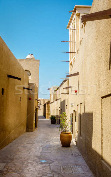 Foto stock: Histórico · barrio · calles · barrio · antiguo · cielo · azul