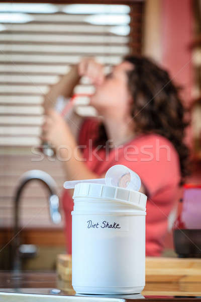 Dieta mulher bebidas ruim degustação dieta Foto stock © alexeys