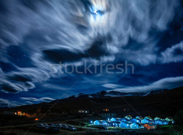 éjfél Himalája éjszaka kilátás tábor tó Stock fotó © alexeys