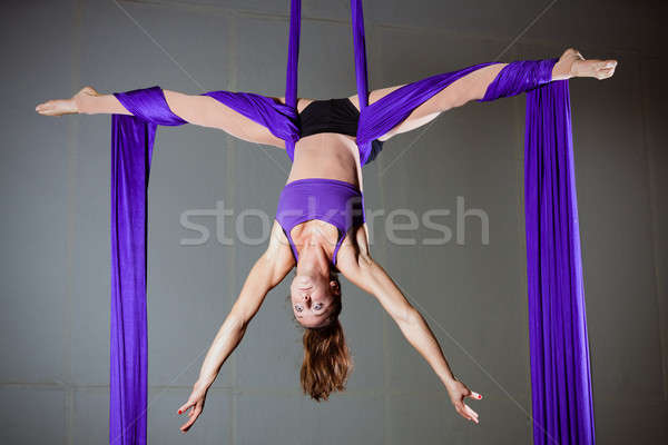 Gymnaste belle femme sport fitness [[stock_photo]] © alexeys