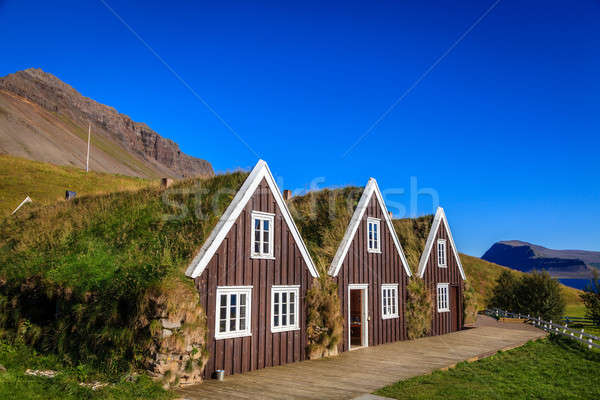 Tőzeg házak csetepaté három hagyományos napos idő Stock fotó © alexeys