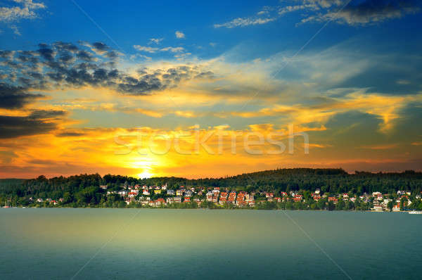 Jezioro wygaśnięcia widoku plaży niebo chmury Zdjęcia stock © alinamd
