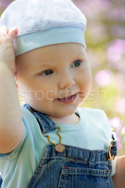 Retrato feliz pequeño nino CAP jeans Foto stock © All32