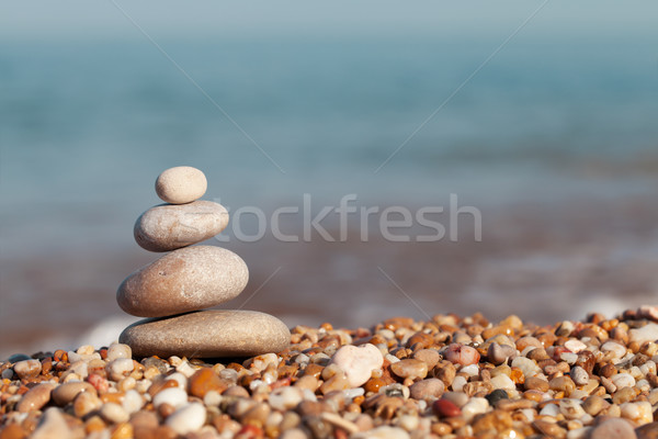 Foto d'archivio: Piramide · ciottoli · spiaggia · panorama · mare · blu