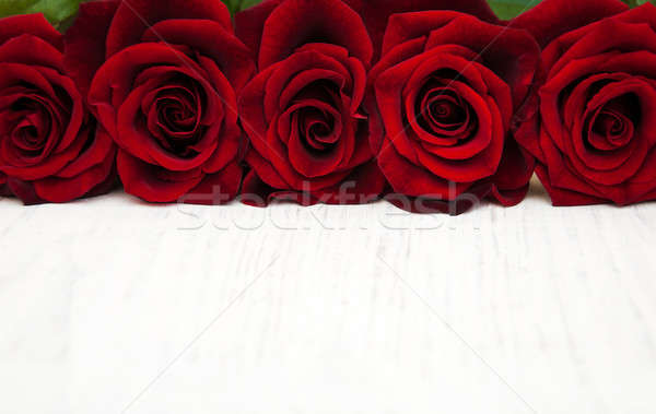 Stock fotó: Friss · vörös · rózsák · öreg · fából · készült · esküvő · szeretet
