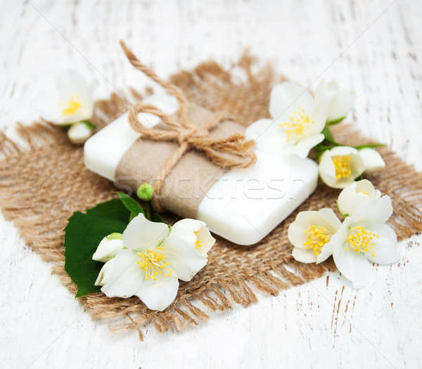 Stockfoto: Jasmijn · bloemen · zeep · oude · houten · tafel · home