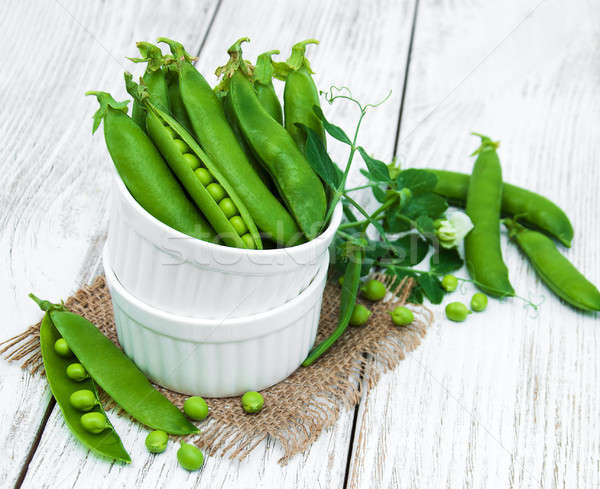 Foto stock: Verde · ervilhas · tabela · rústico · branco