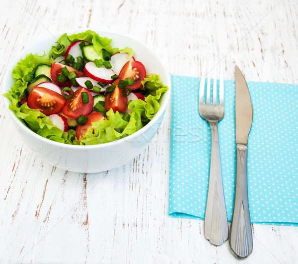 Stockfoto: Voorjaar · salade · tomaat · komkommers · radijs · houten