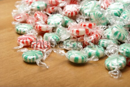 Pfefferminze swirl candy Süßigkeiten Holz Stock foto © AlphaBaby