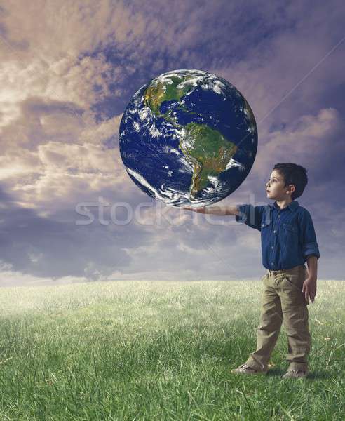 Mettre monde mot ciel homme [[stock_photo]] © alphaspirit