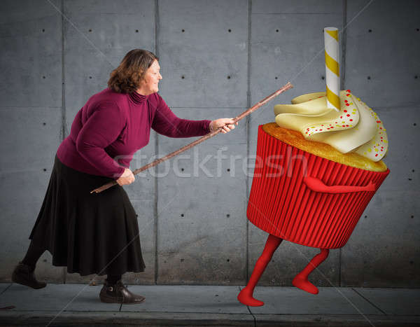Harc kalóriák kövér nő bot minitorta Stock fotó © alphaspirit