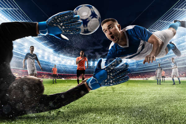 Foto stock: Goleiro · bola · estádio · jogo · de · futebol · futebol · esportes