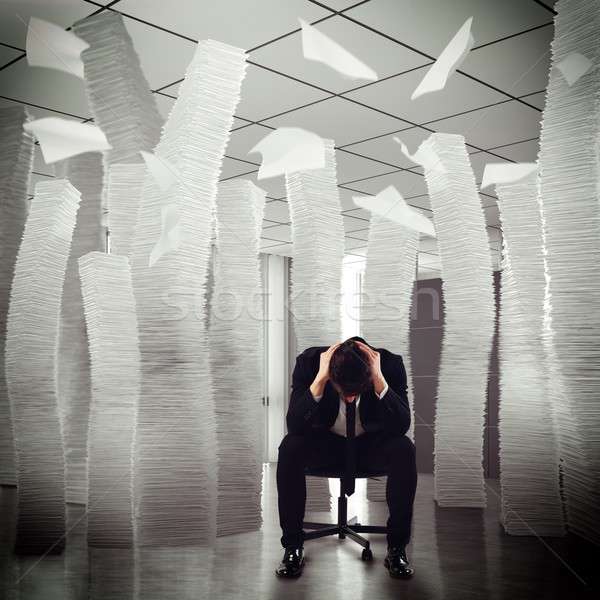 Sonsuz borçlar umutsuz işadamı oturma ofis Stok fotoğraf © alphaspirit