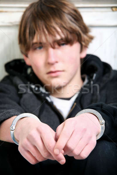 Fiatalság bűnözés tini bilincs fal fókusz Stock fotó © alptraum