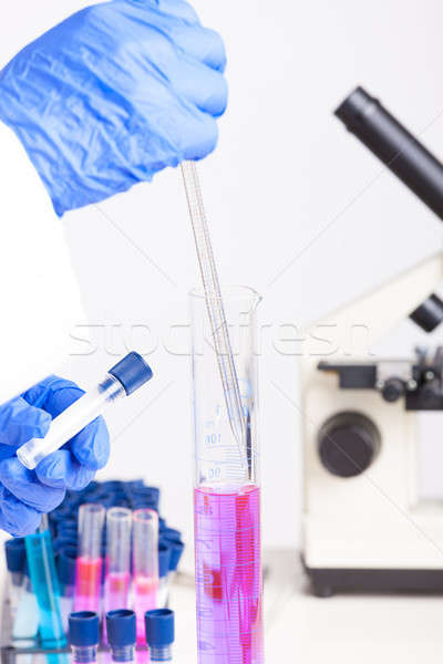 Laboratorium wyposażenie laboratorium technik pracy mikroskopem Zdjęcia stock © Amaviael
