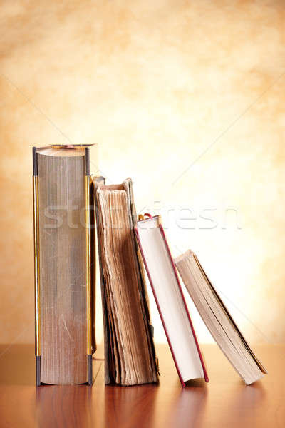öreg könyvek fa asztal könyv oktatás Biblia Stock fotó © Amaviael