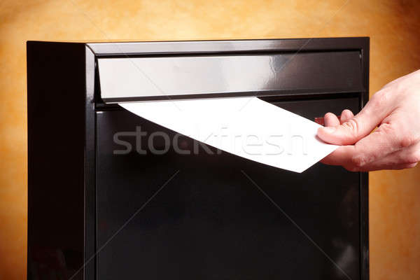 Fém postaláda kéz levél bent doboz Stock fotó © Amaviael