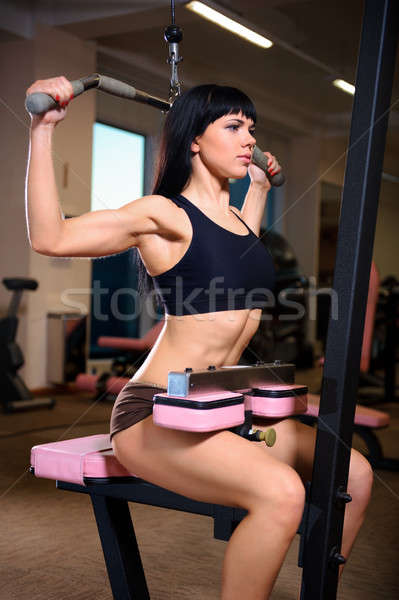 Séduisant jeune femme gymnase sport modèle fitness Photo stock © amok