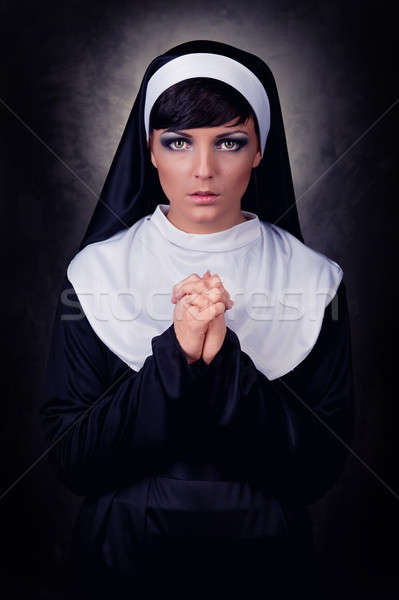Stok fotoğraf: Genç · çekici · rahibe · dua · eden · model · portre