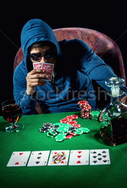 Zdjęcia stock: Poker · gracz · tabeli · kasyno · młodych · alkoholu