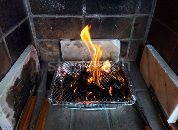 Barbecue vlammende brand baksteen vlam kok Stockfoto © amok