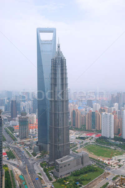 Alto rascacielos distrito cielo oficina edificio Foto stock © anbuch