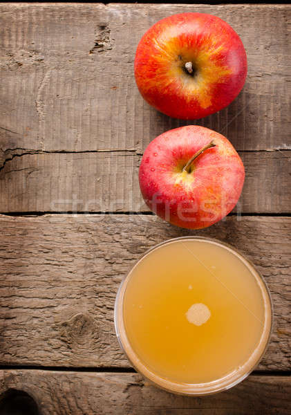 [[stock_photo]]: Jus · de · pomme · fraîches · pommes · organique · rouge · rustique