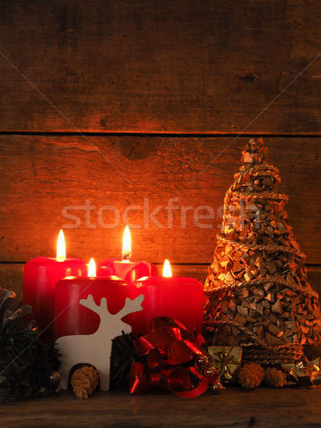 [[stock_photo]]: Romantique · Noël · quatre · bougies · brûlant · table · en · bois