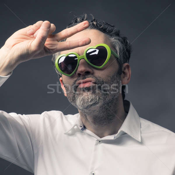 çılgın adam yeşil gözlük yaz Stok fotoğraf © andreasberheide