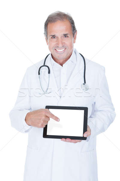 [[stock_photo]]: Maturité · médecin · de · sexe · masculin · numérique · comprimé · blanche