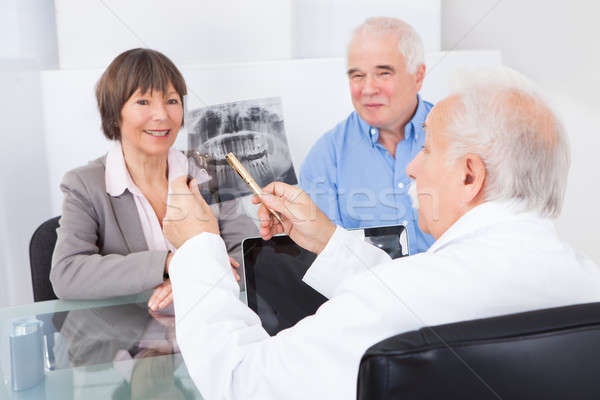 [[stock_photo]]: Dentiste · xray · couple · de · personnes · âgées · Homme · dentaires