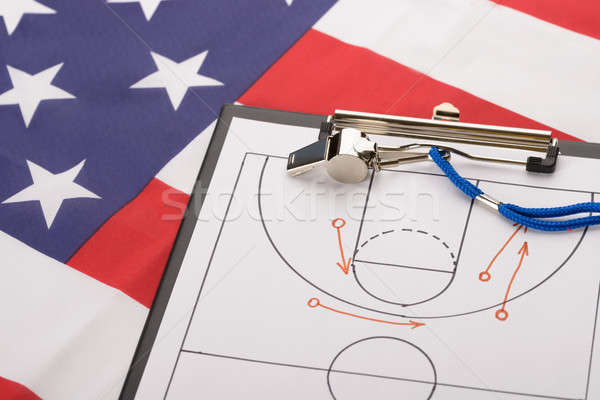 Foto stock: Baloncesto · táctica · hoja · papel · silbar · bandera · de · Estados · Unidos