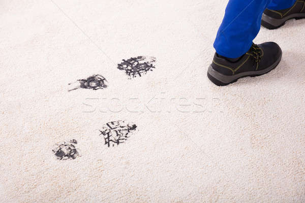 Modderig voetafdruk tapijt persoon lopen Stockfoto © AndreyPopov