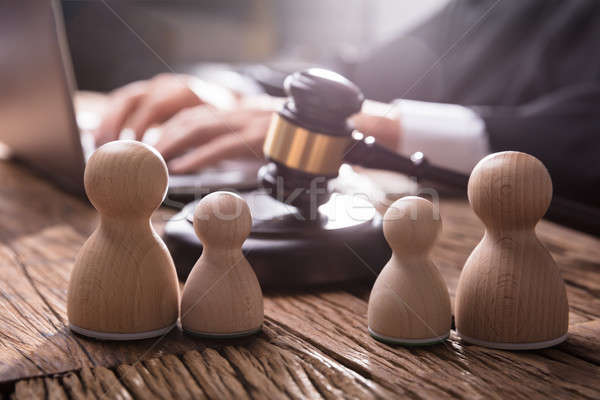 分離 木製 図 小槌 法廷 ストックフォト © AndreyPopov