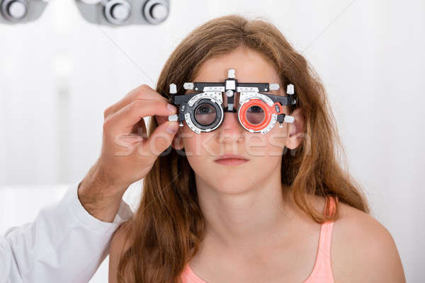 Stok fotoğraf: Optometrist · kızlar · vizyon · çerçeve · göz
