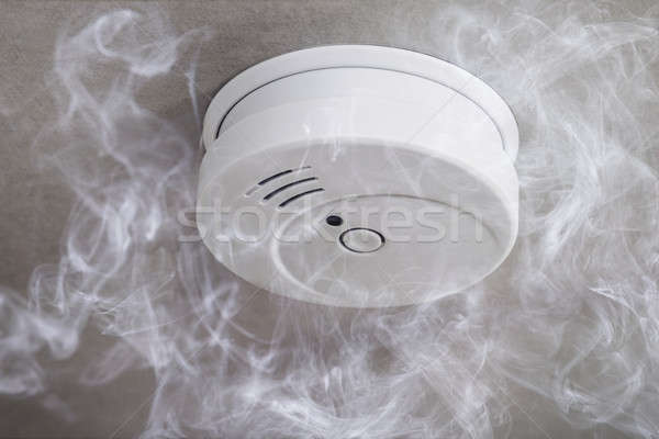 Dymu detektor sufit bezpieczeństwa biały Zdjęcia stock © AndreyPopov