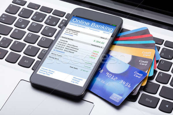 を 銀行 アプリ クローズアップ クレジットカード コンピュータのキーボード ストックフォト © AndreyPopov