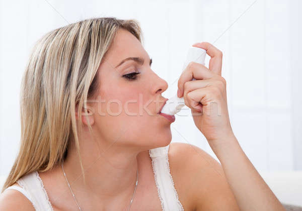 女子 哮喘 醫生 家 健康 美女 商業照片 © AndreyPopov