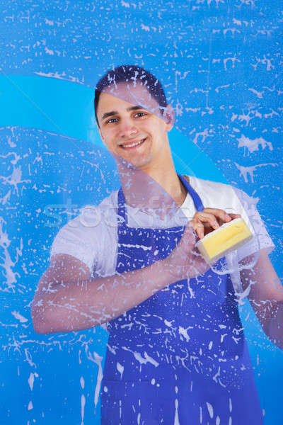 Foto stock: Masculino · servente · limpeza · vidro · esponja · retrato