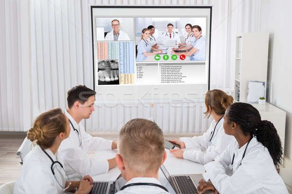 Watch Sex Movies sexo en la oficina del doctor