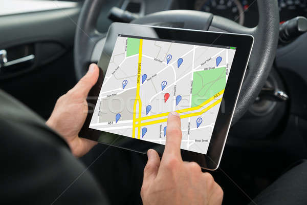Persona sesión coche GPS servicio primer plano Foto stock © AndreyPopov
