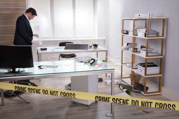 Gyűjt bizonyíték iroda mögött citromsárga bűnügyi helyszín Stock fotó © AndreyPopov