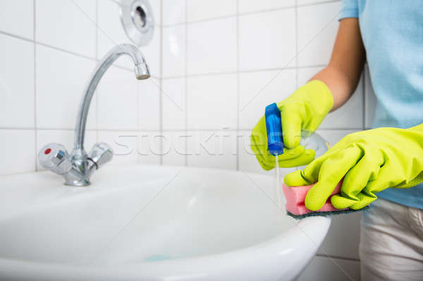 Személy kéz jelentkezik mosószer közelkép munka Stock fotó © AndreyPopov
