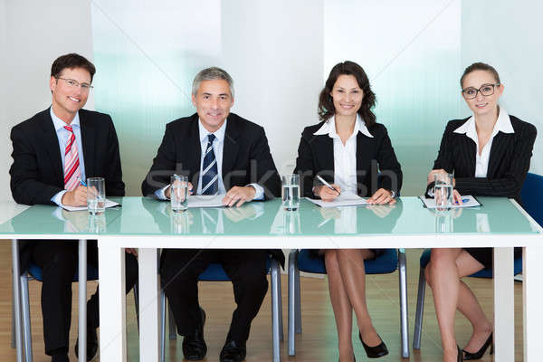 Panou corporativ personal şedinţei tabel afaceri Imagine de stoc © AndreyPopov