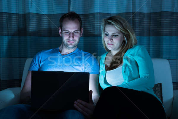 Coppia guardare film laptop felice home Foto d'archivio © AndreyPopov