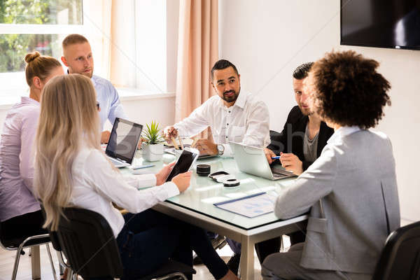 [[stock_photo]]: Groupe · gens · d'affaires · séance · bureau · réunion · d'affaires · papier